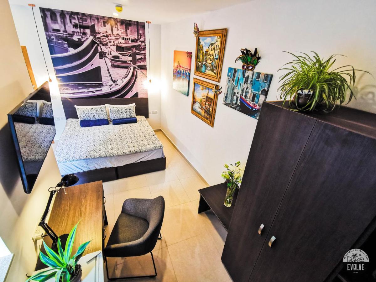 Evolve Coliving Guesthouse Σλιέμα Εξωτερικό φωτογραφία