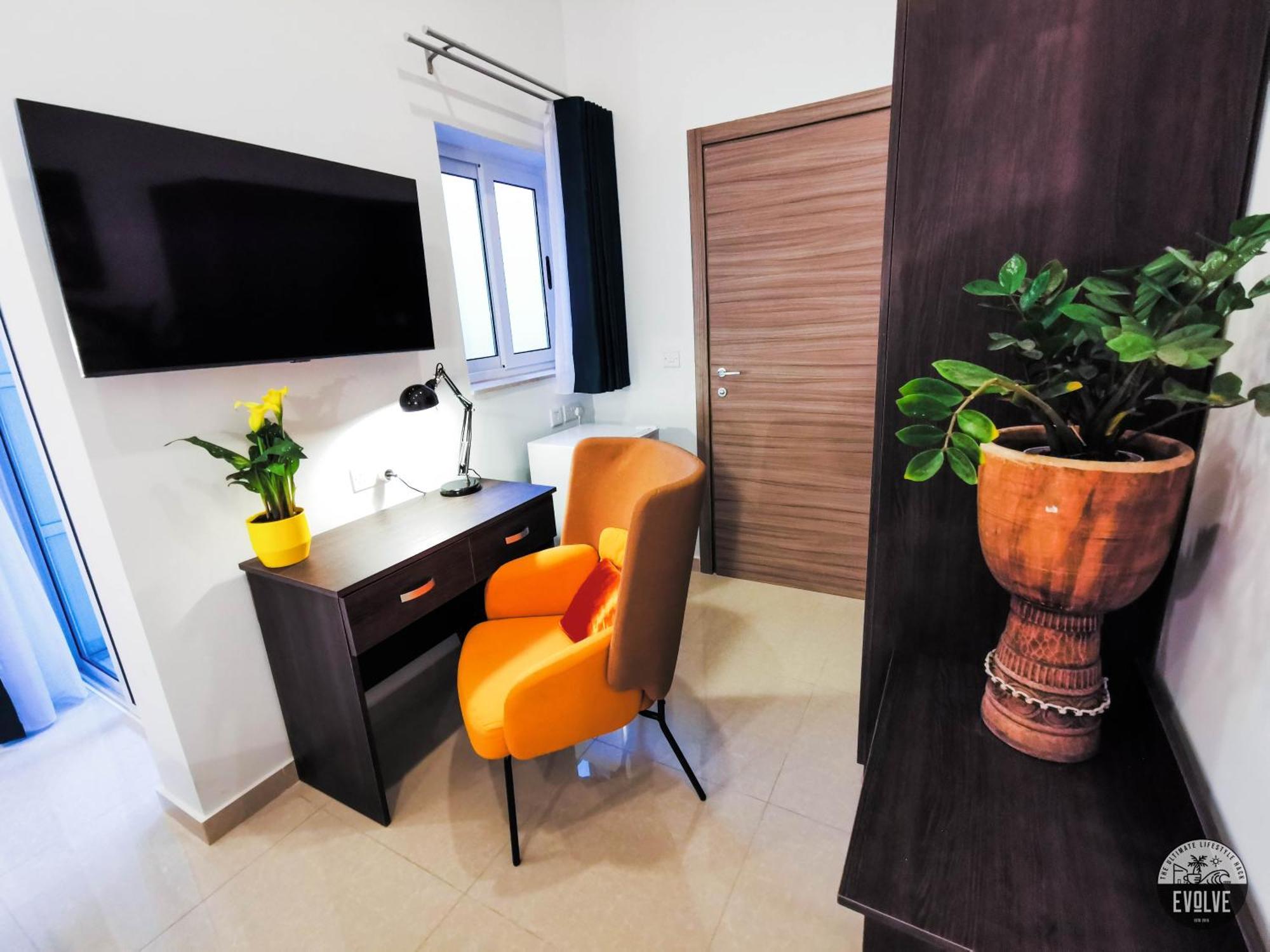 Evolve Coliving Guesthouse Σλιέμα Δωμάτιο φωτογραφία