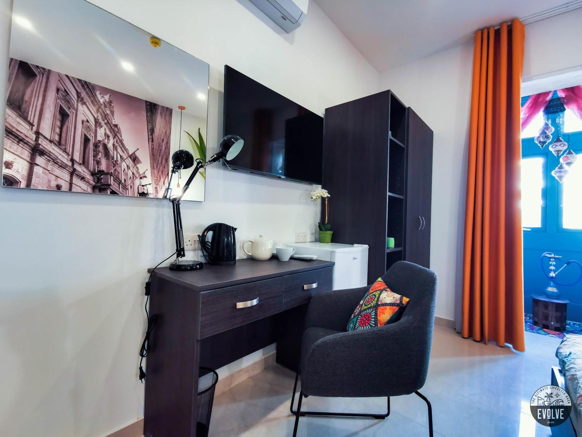 Evolve Coliving Guesthouse Σλιέμα Δωμάτιο φωτογραφία