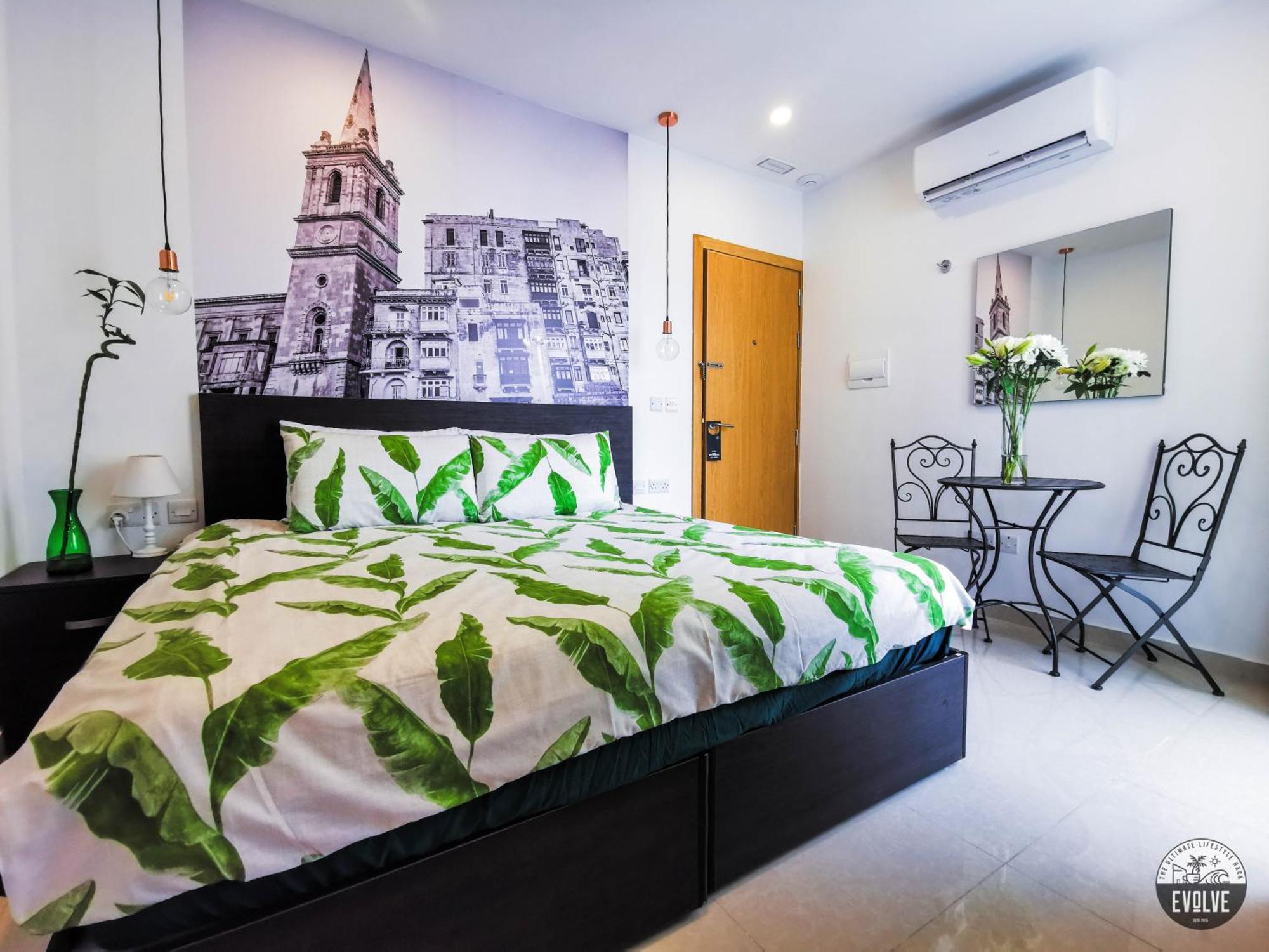 Evolve Coliving Guesthouse Σλιέμα Δωμάτιο φωτογραφία