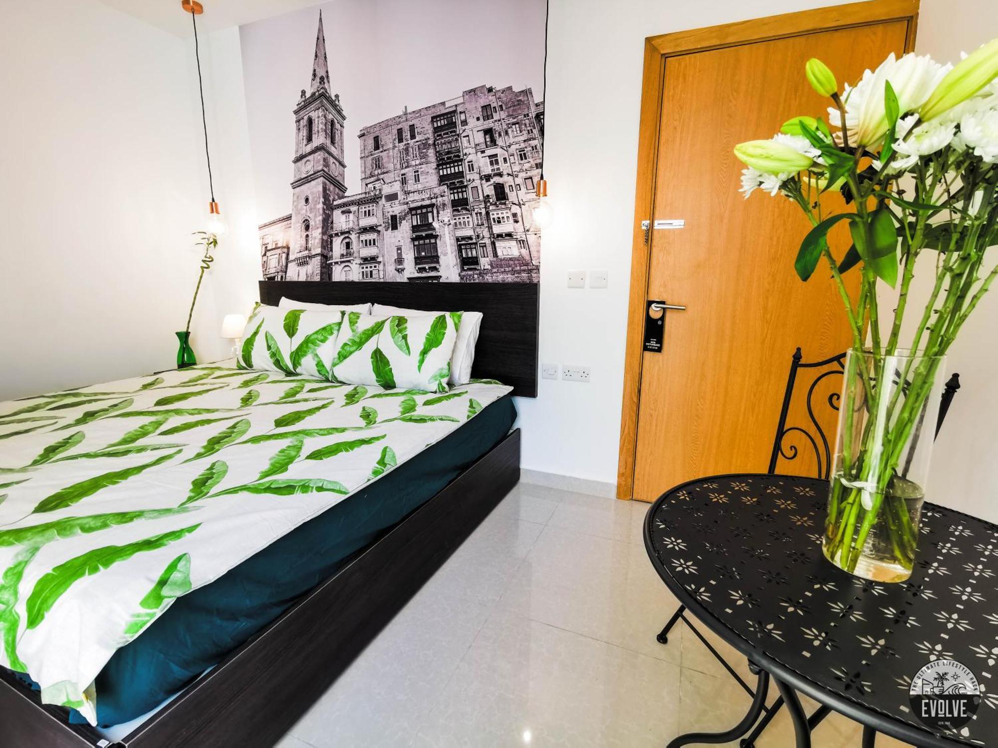 Evolve Coliving Guesthouse Σλιέμα Δωμάτιο φωτογραφία