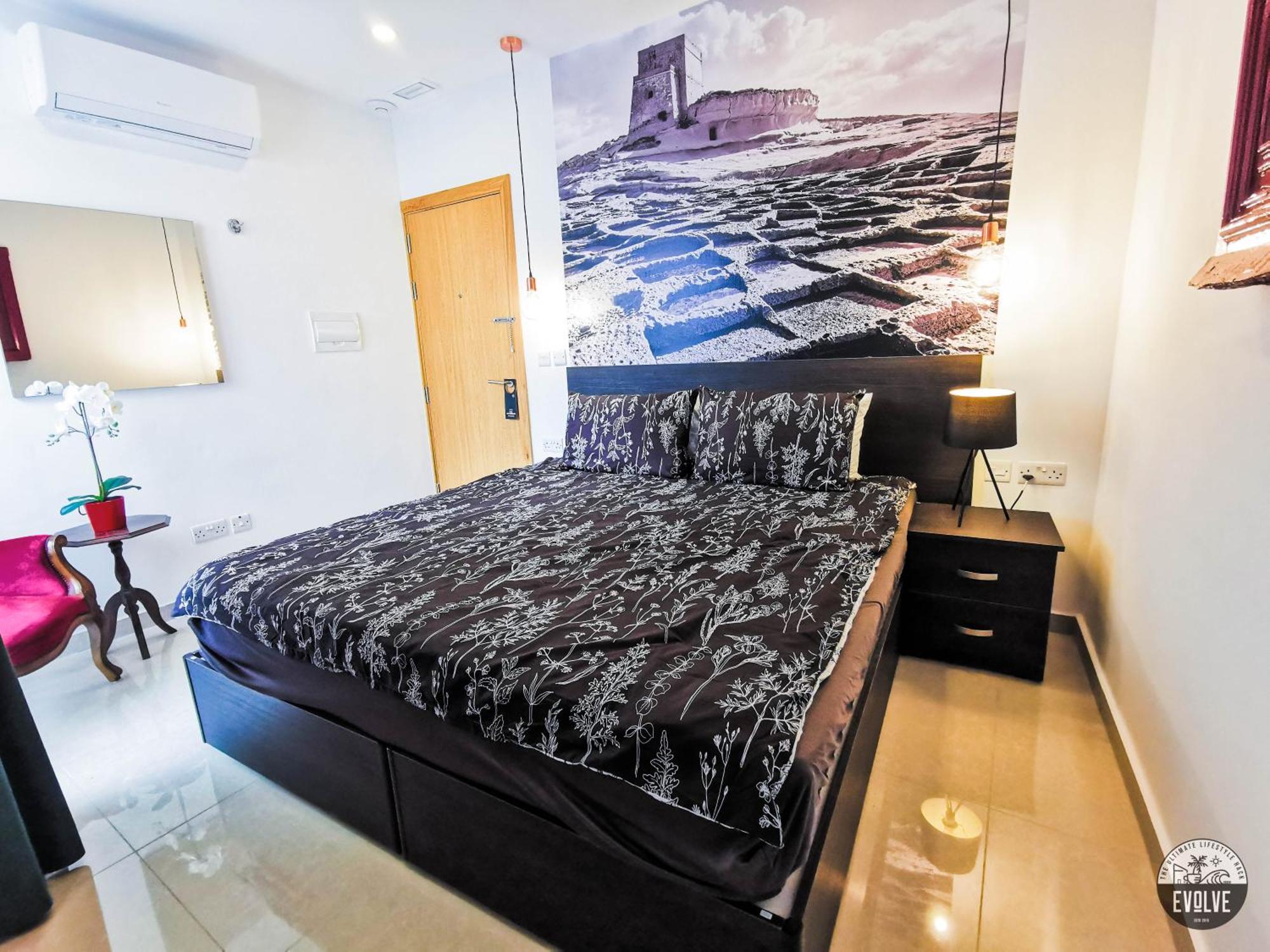 Evolve Coliving Guesthouse Σλιέμα Δωμάτιο φωτογραφία